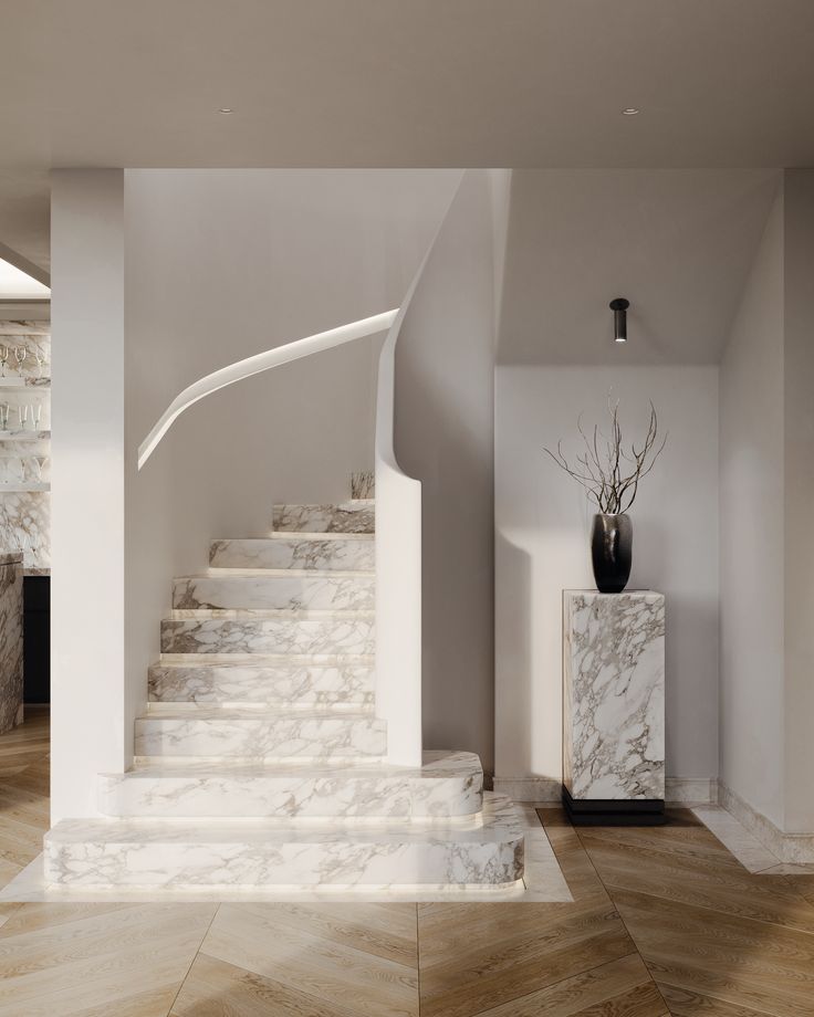 лестница из мрамора